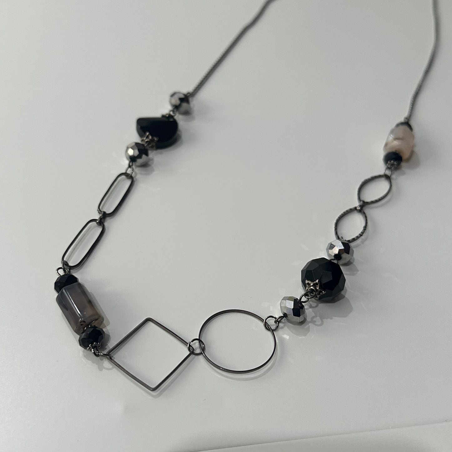 Monochrome Loop Necklace