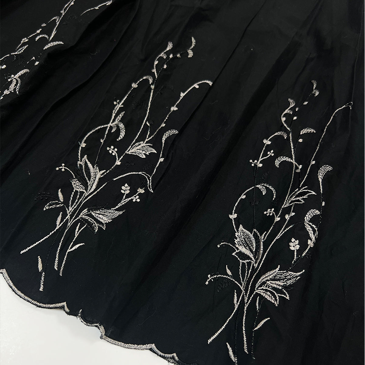 A Line White Thread Midi Skirt