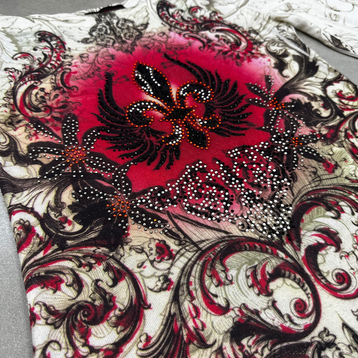 Graphic Print Beaded Long Sleeves Top