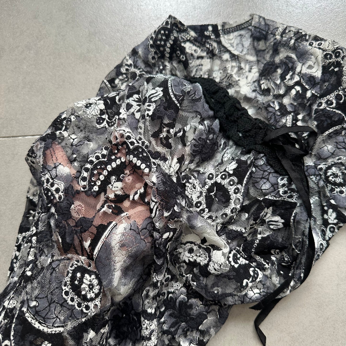 Floral Sheer Lace Long Sleeves Top