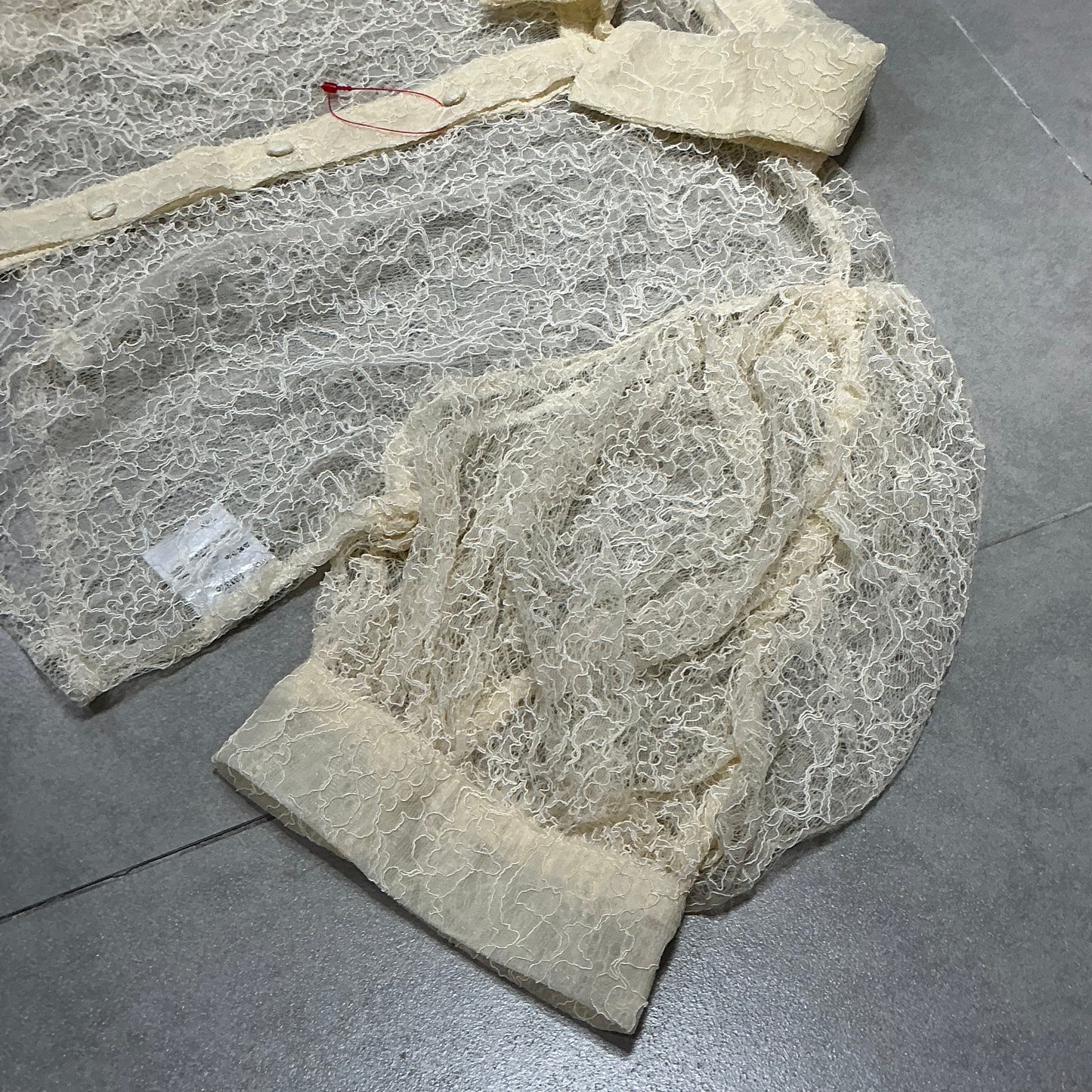 Sheer Lace Bubble Sleeves Shirt