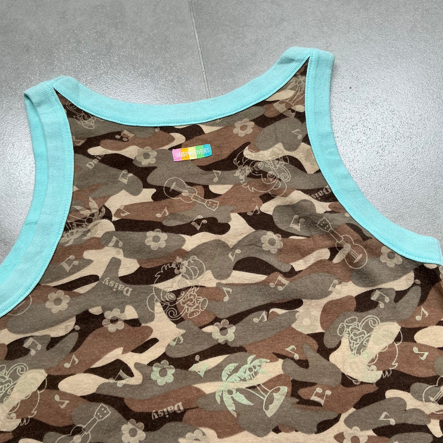 Daisy Lovers Camo Tank Top
