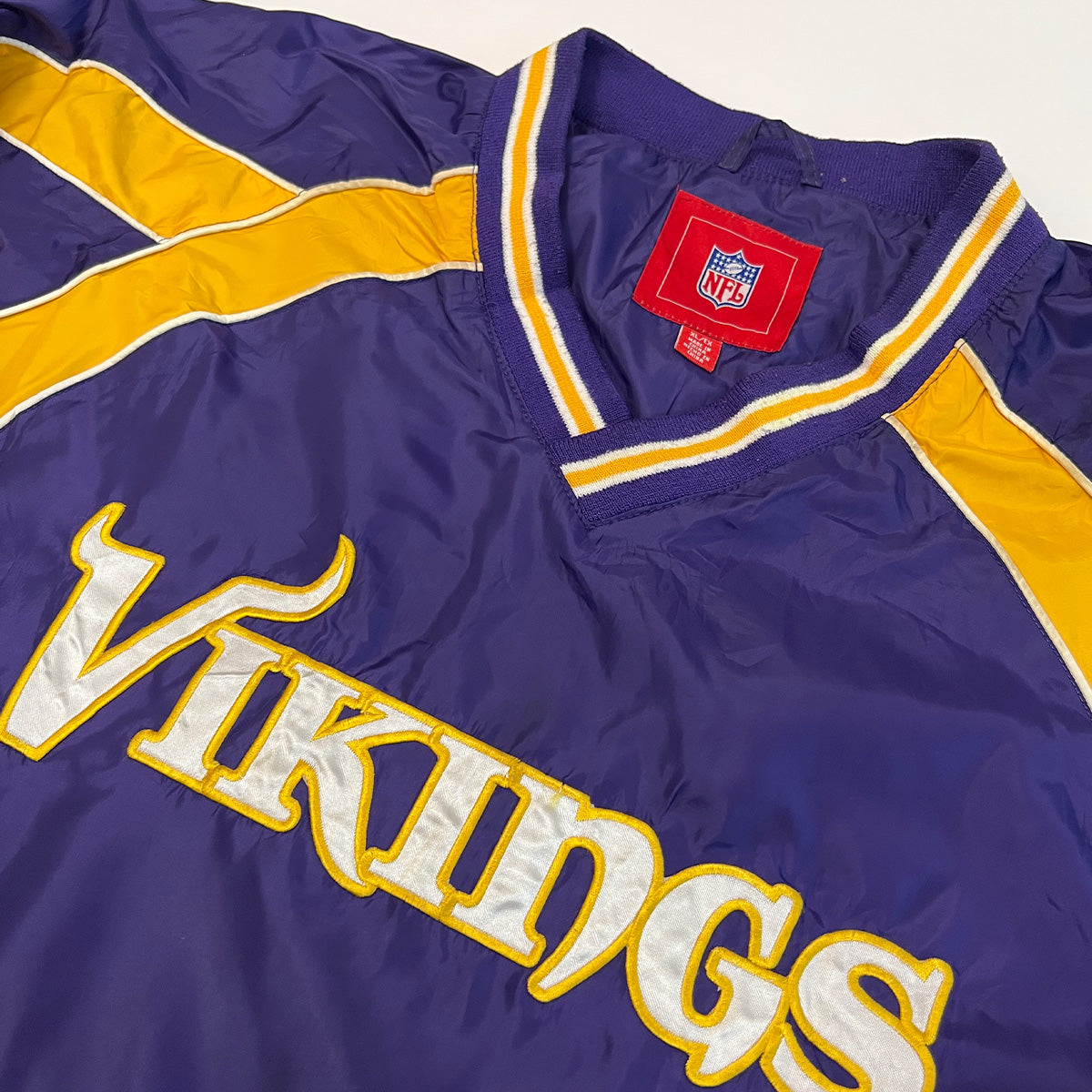 NFL Vikings V-neck Pullover Windbreaker