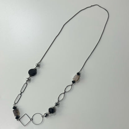Monochrome Loop Necklace