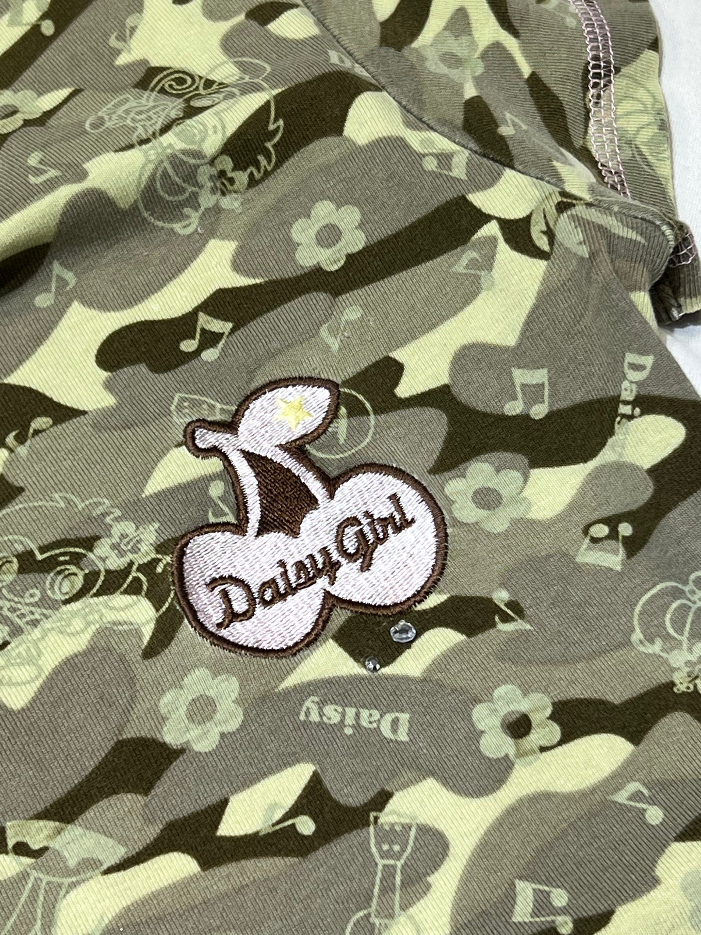 00s Daisy Lover Camo Tee