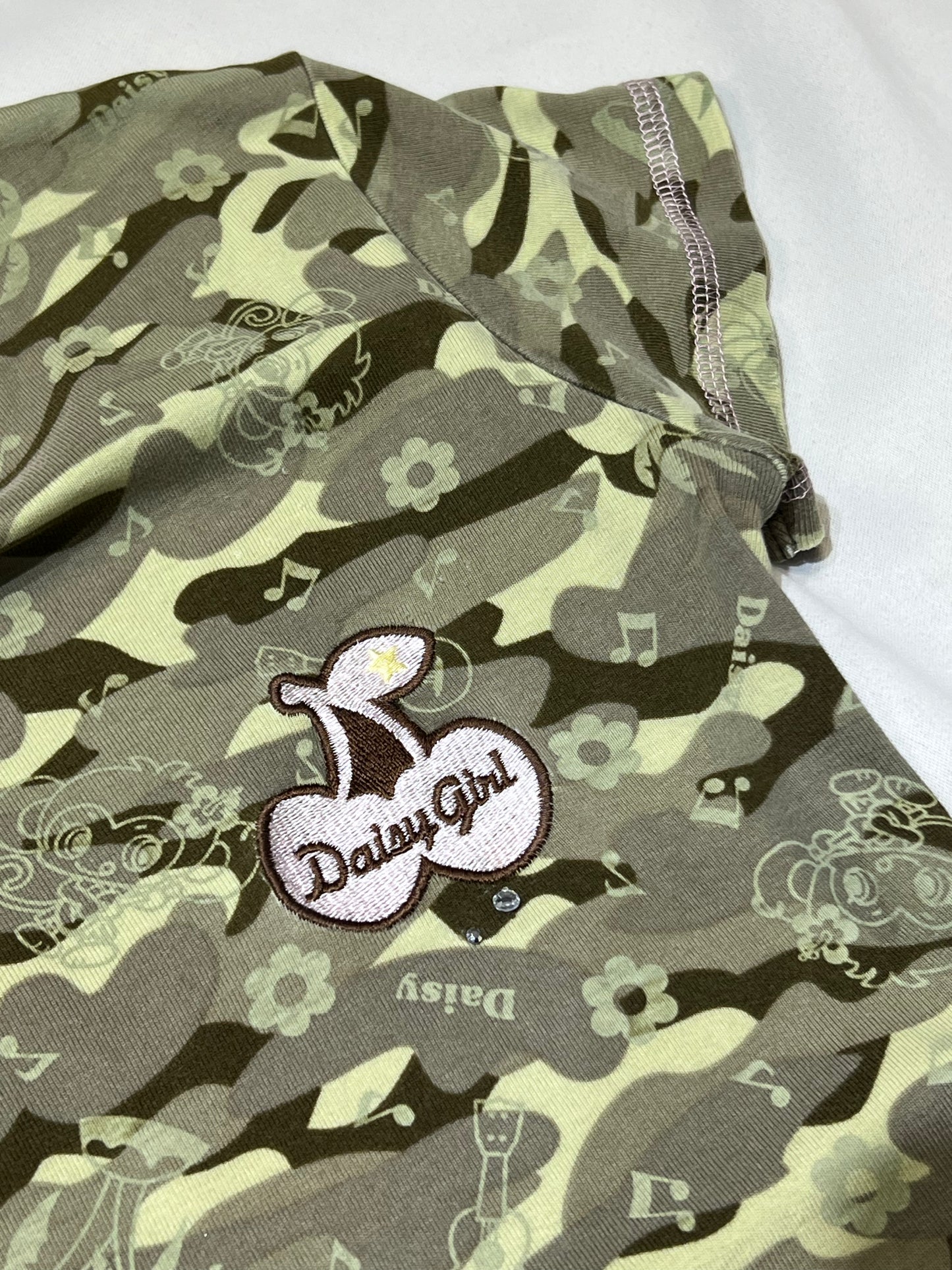00s Daisy Lover Camo Tee