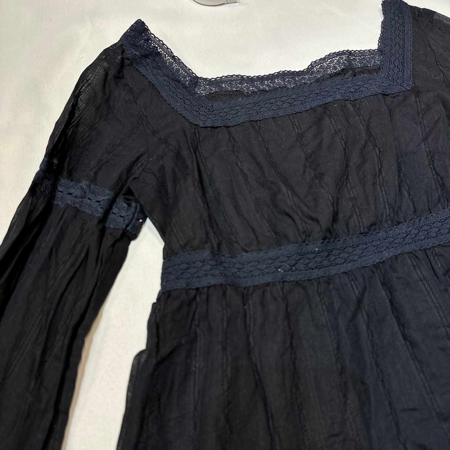 Square Neck Long Sleeves Top
