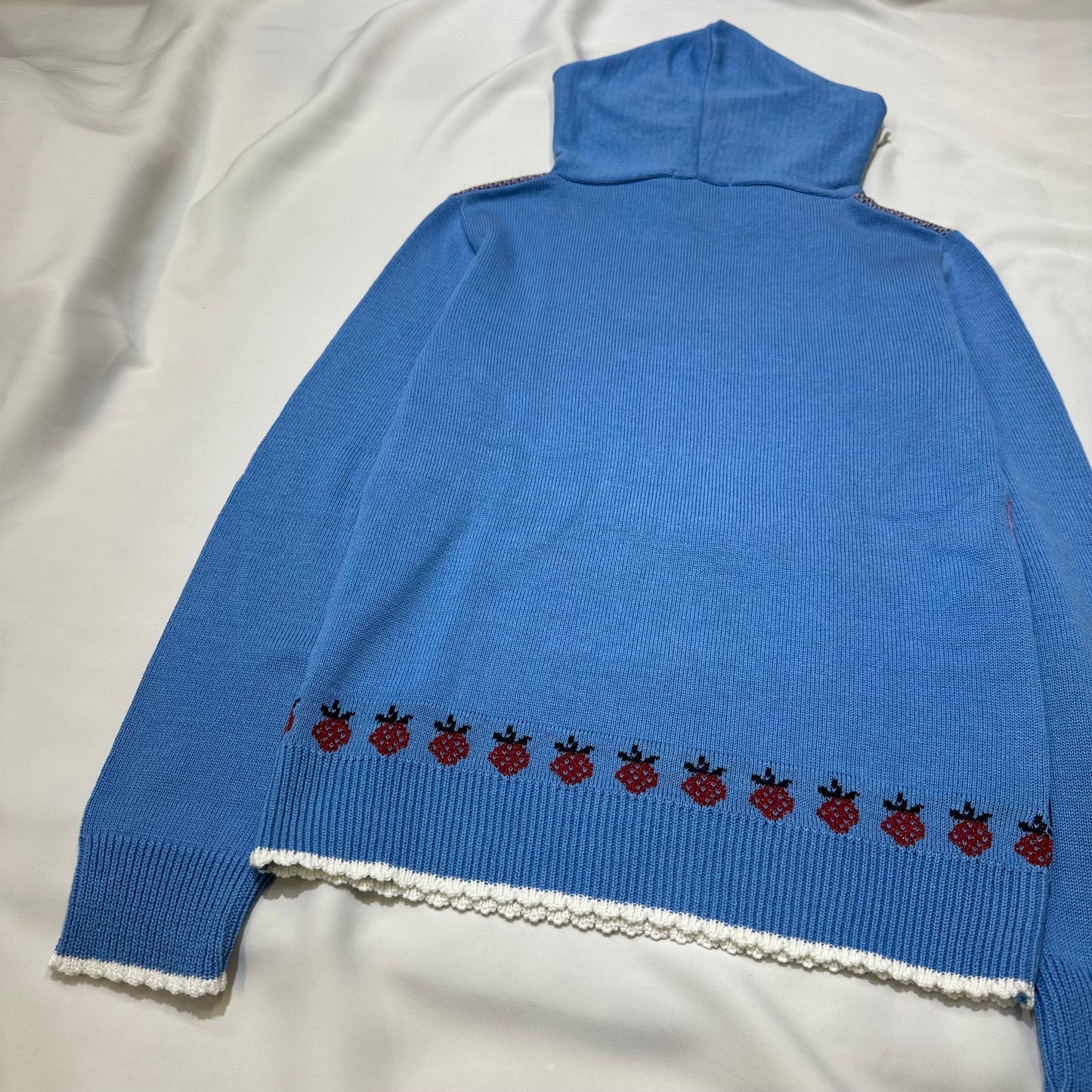 00s Betty’s Blue Knit Hoodies