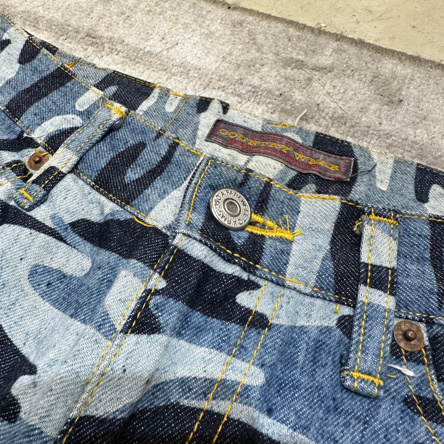 1990s Ozone Community Camo Jeans