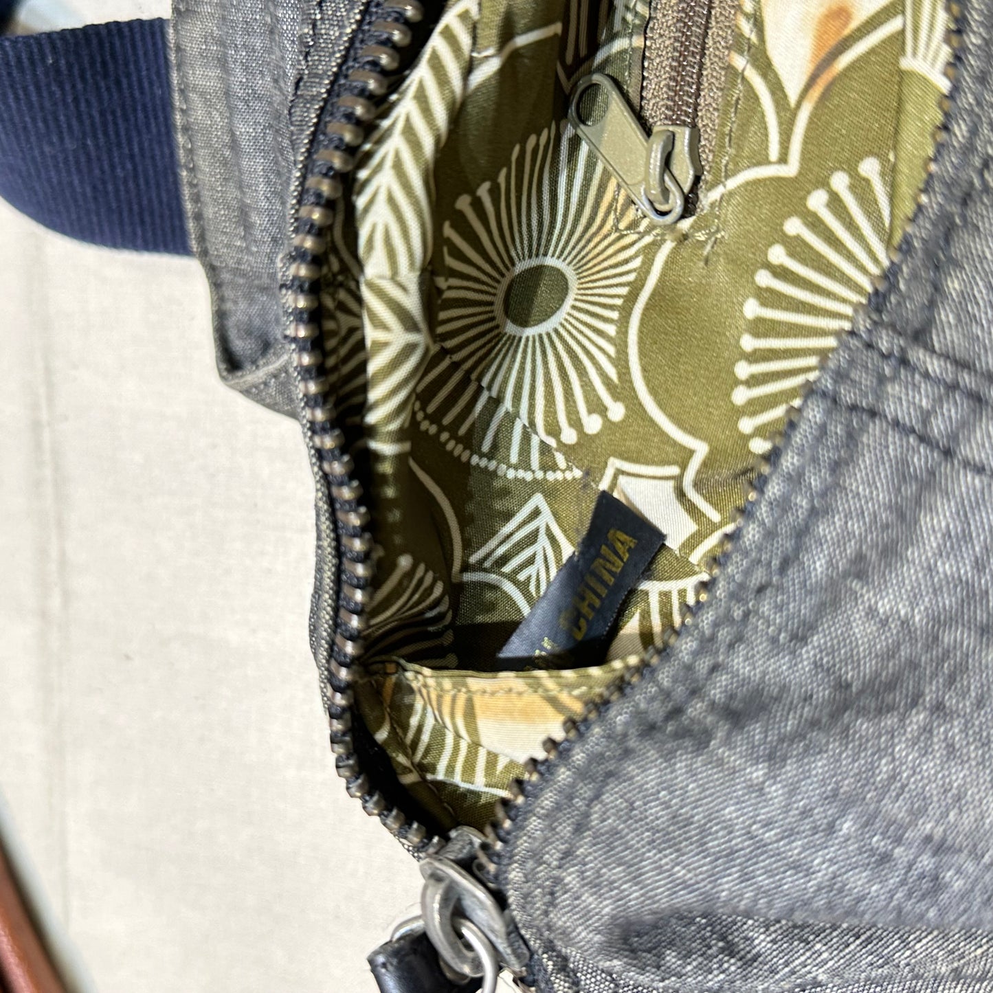 00s Guess Utility Patchwork Bag