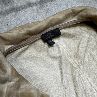 Button Detailed Outer