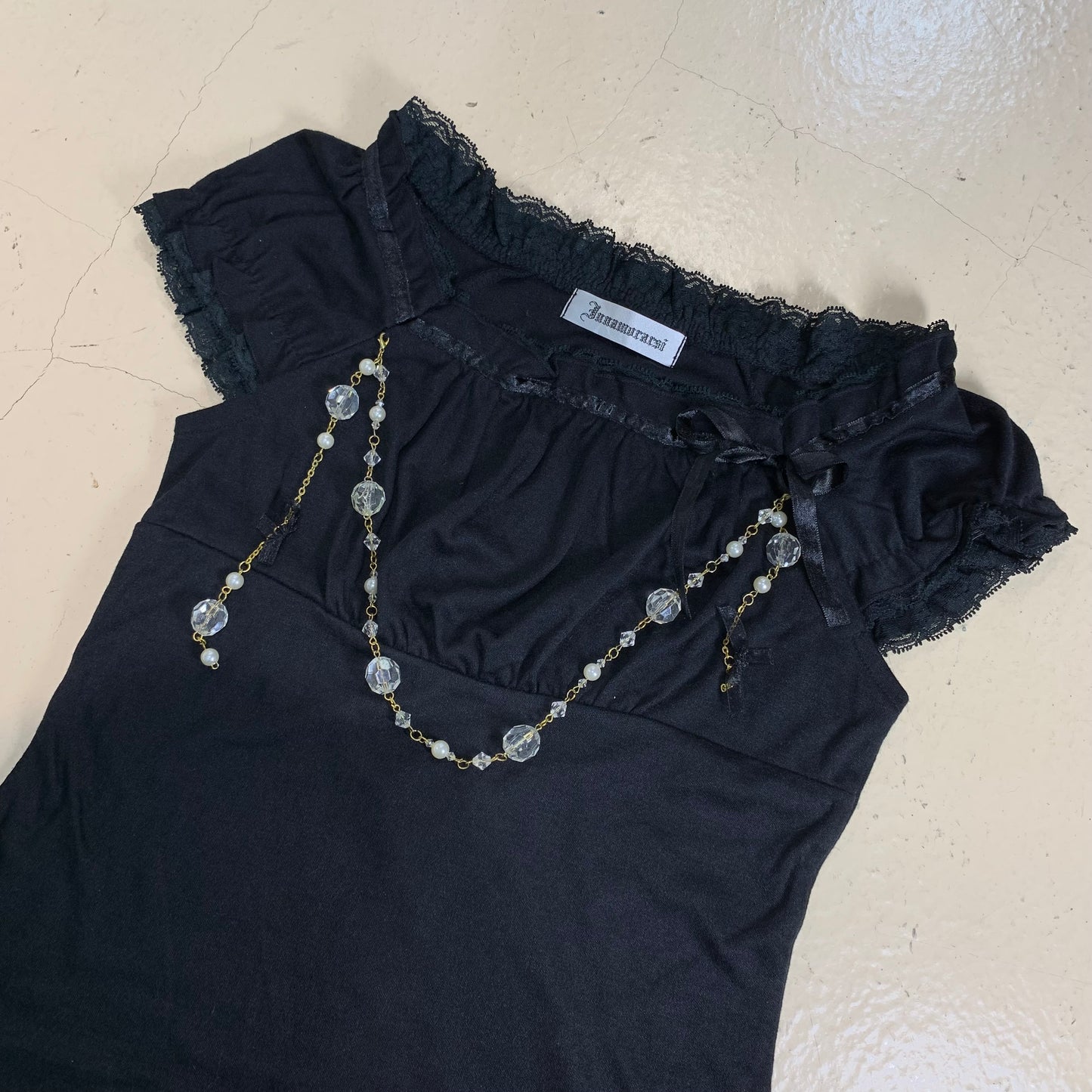 Lace Ruffle Sleeves Top with Bead Necklace Top