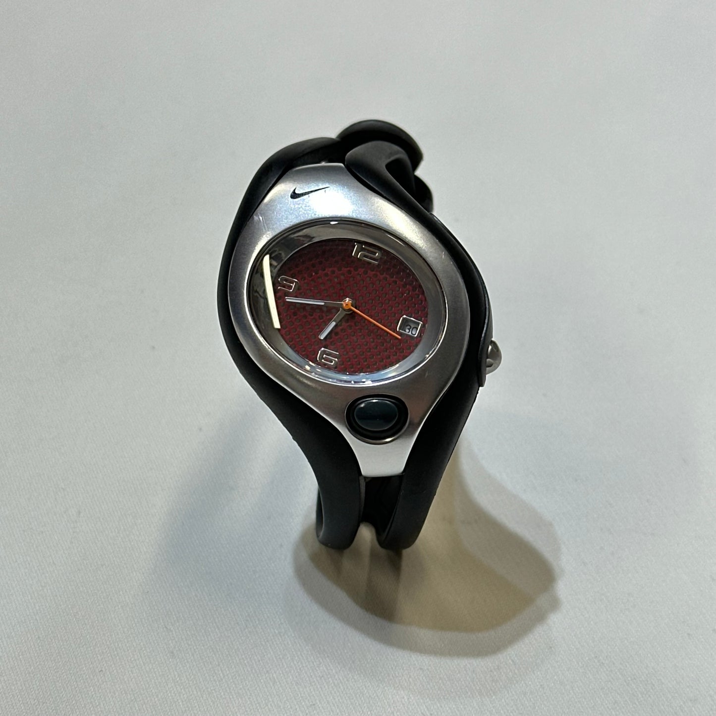 2000s Nike WR0078 Plastic Quartz Analog Unisex Watch
