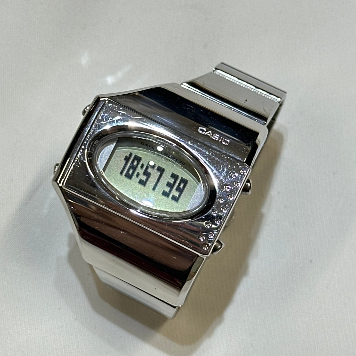 Rare Vintage Casio ME-100 United Future Organization Watch Tomato Module 1672