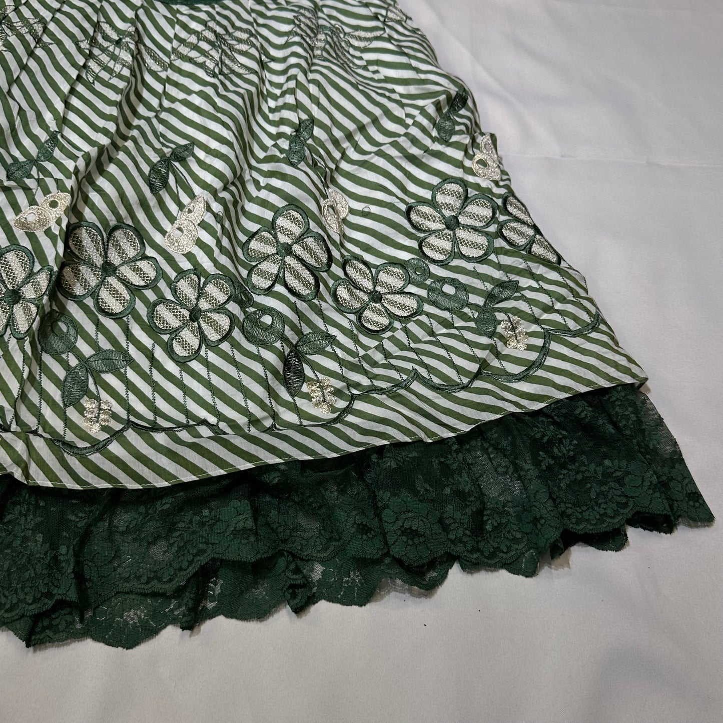 Floral Embroidery Stripe Skirt