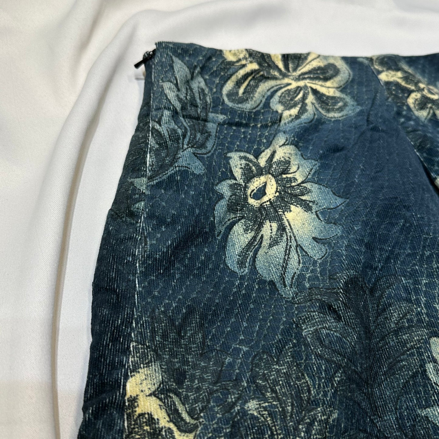 Damask Pleated Skirt with Lace Hem
