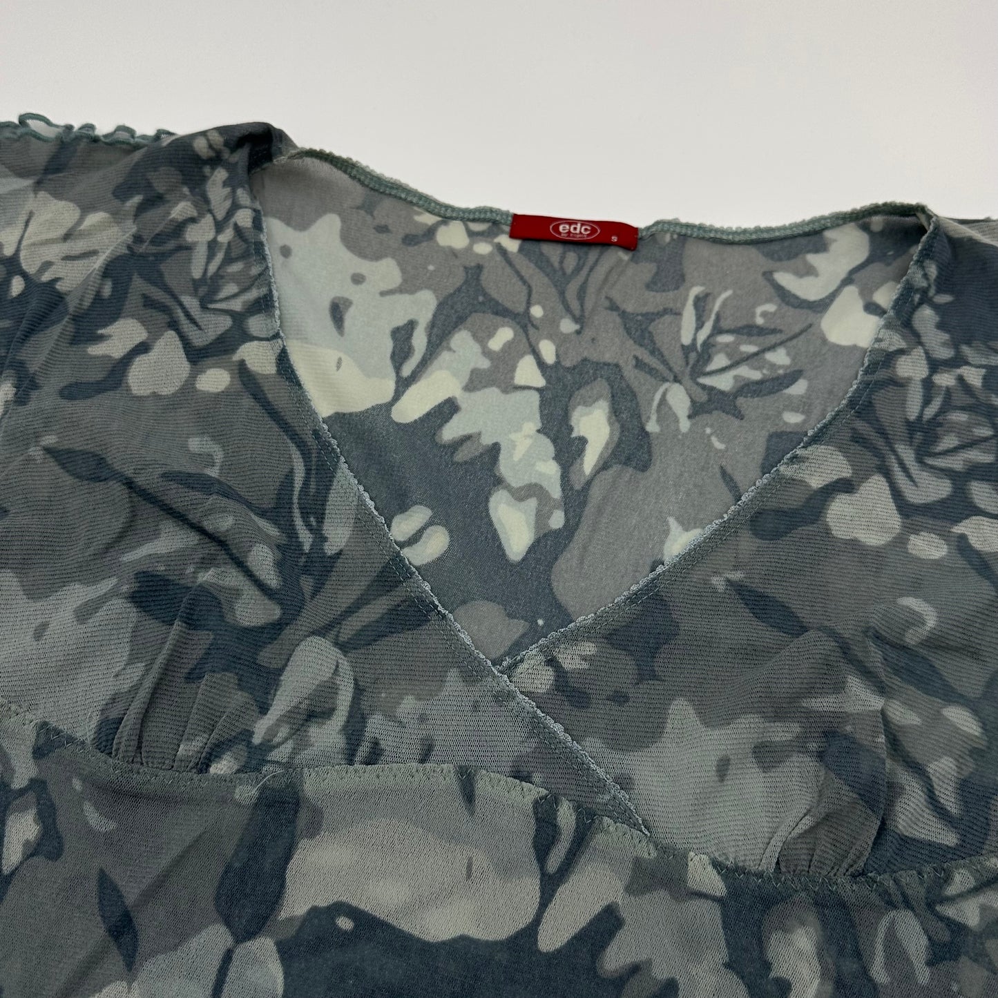 EDC Mesh Camo V-neck Flutter Sleeves Vest