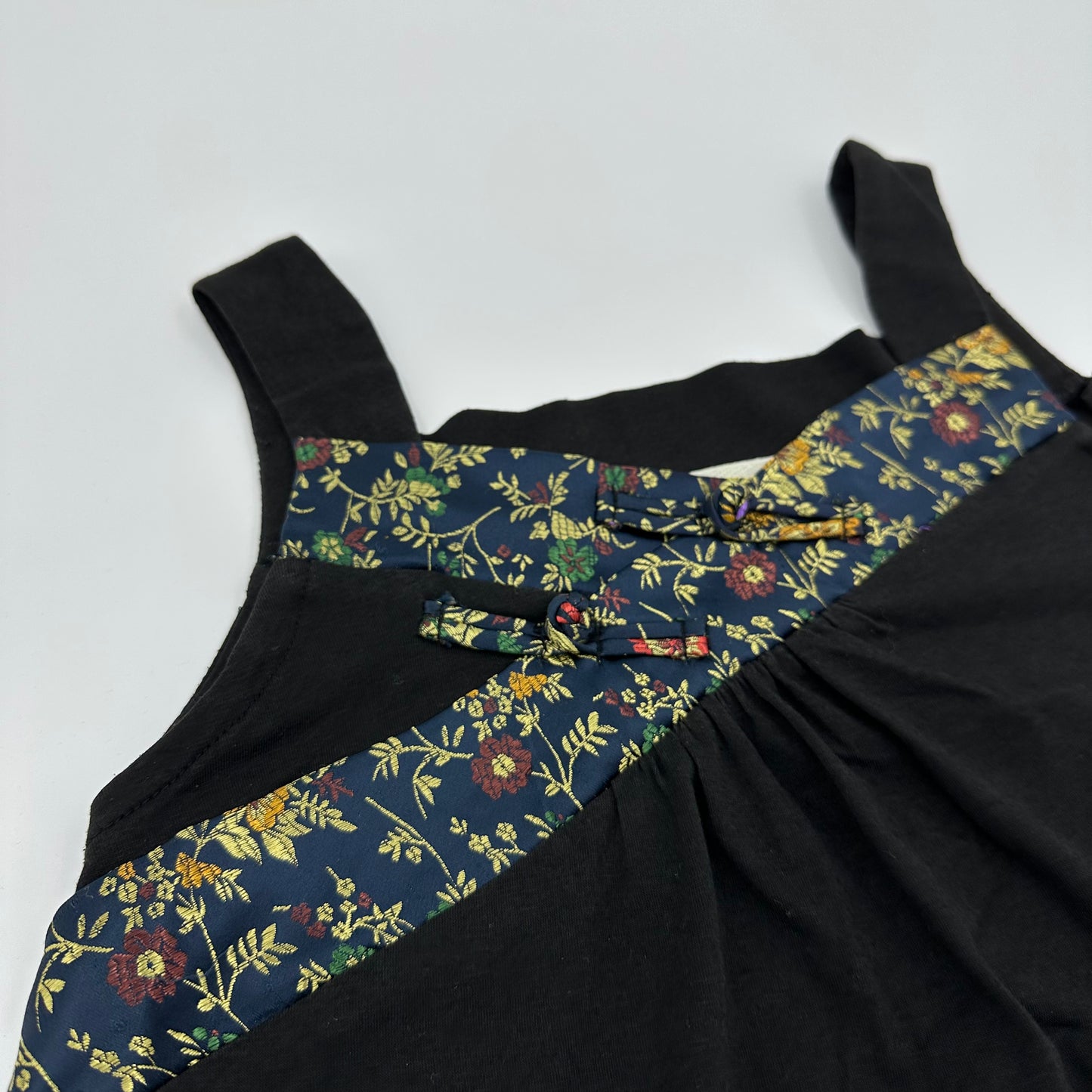 Oriental Floral Knot Dragon Embroidery Tank Top