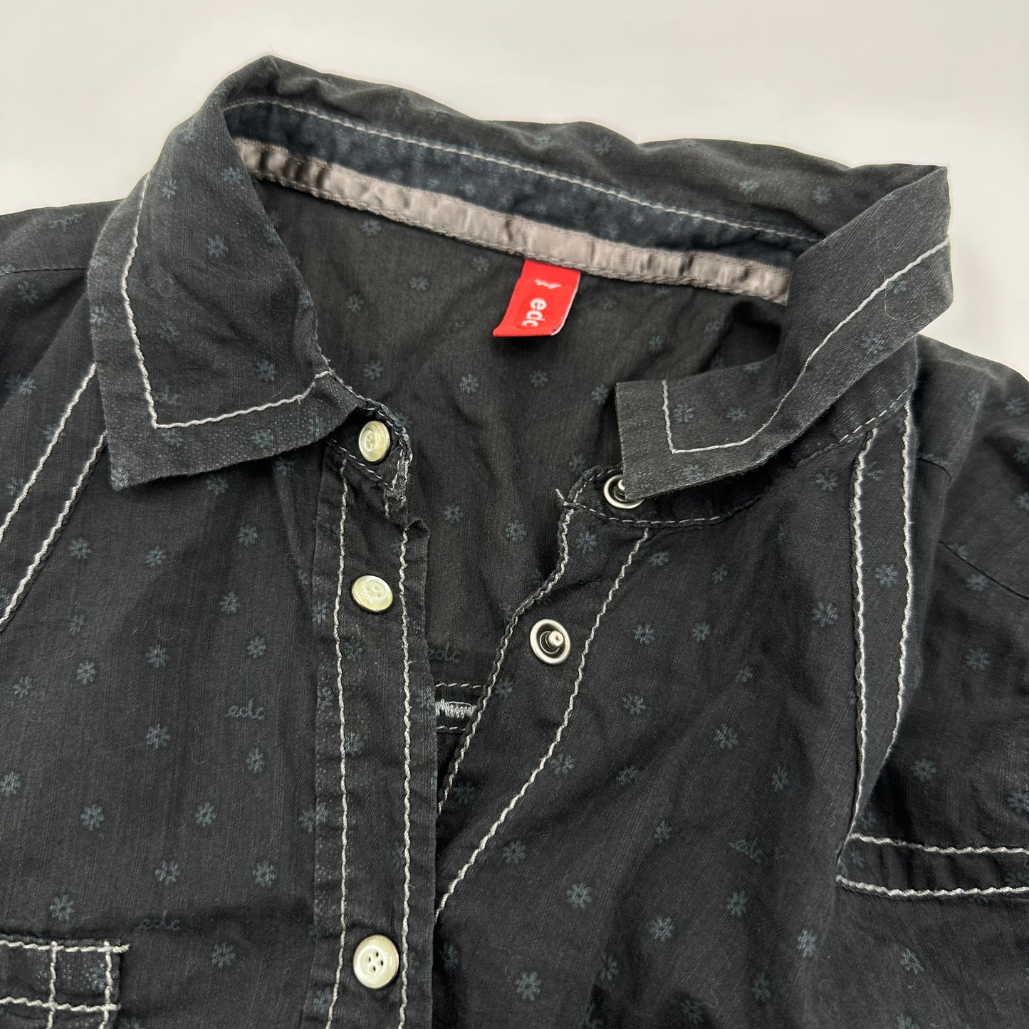 EDC Wing Rose Embroidery Dot Long Sleeves Shirt