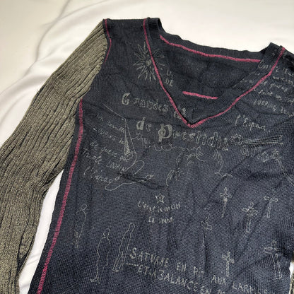 Contrast Sleeve Graphic Knit Top