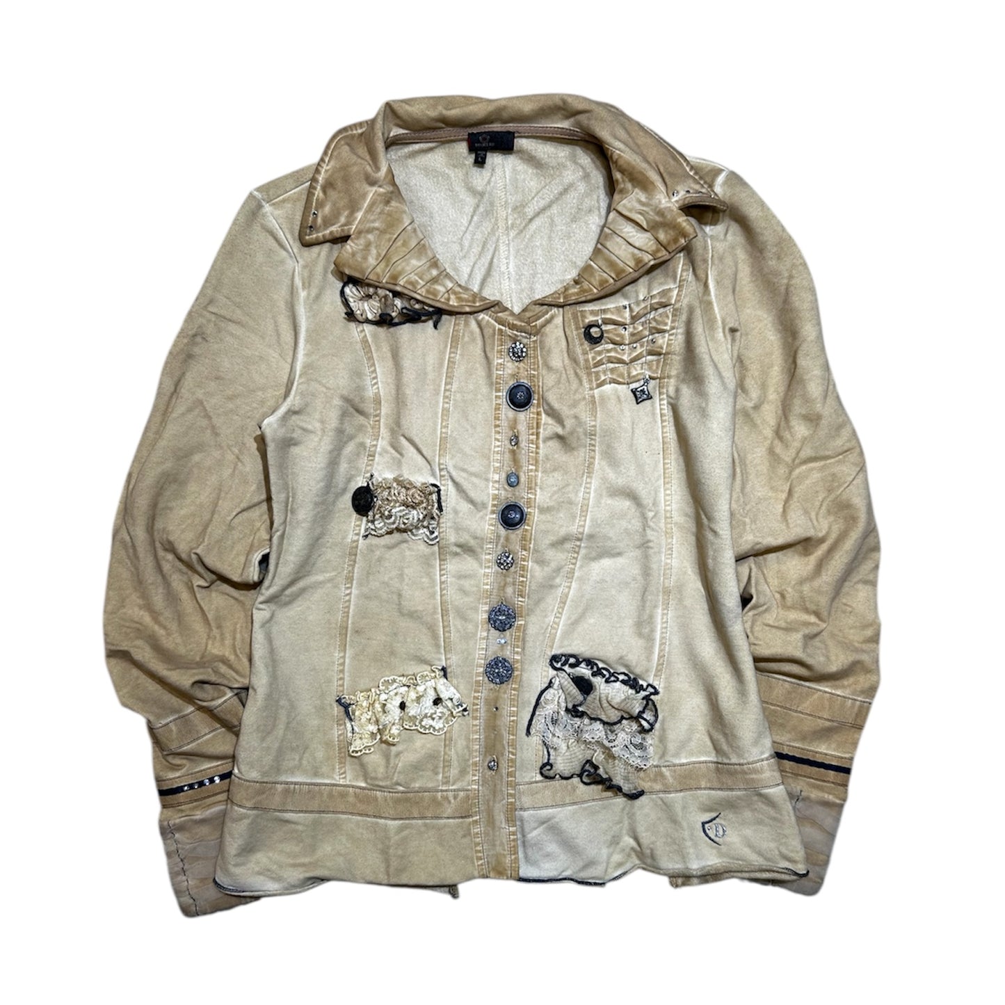 Button Detailed Outer